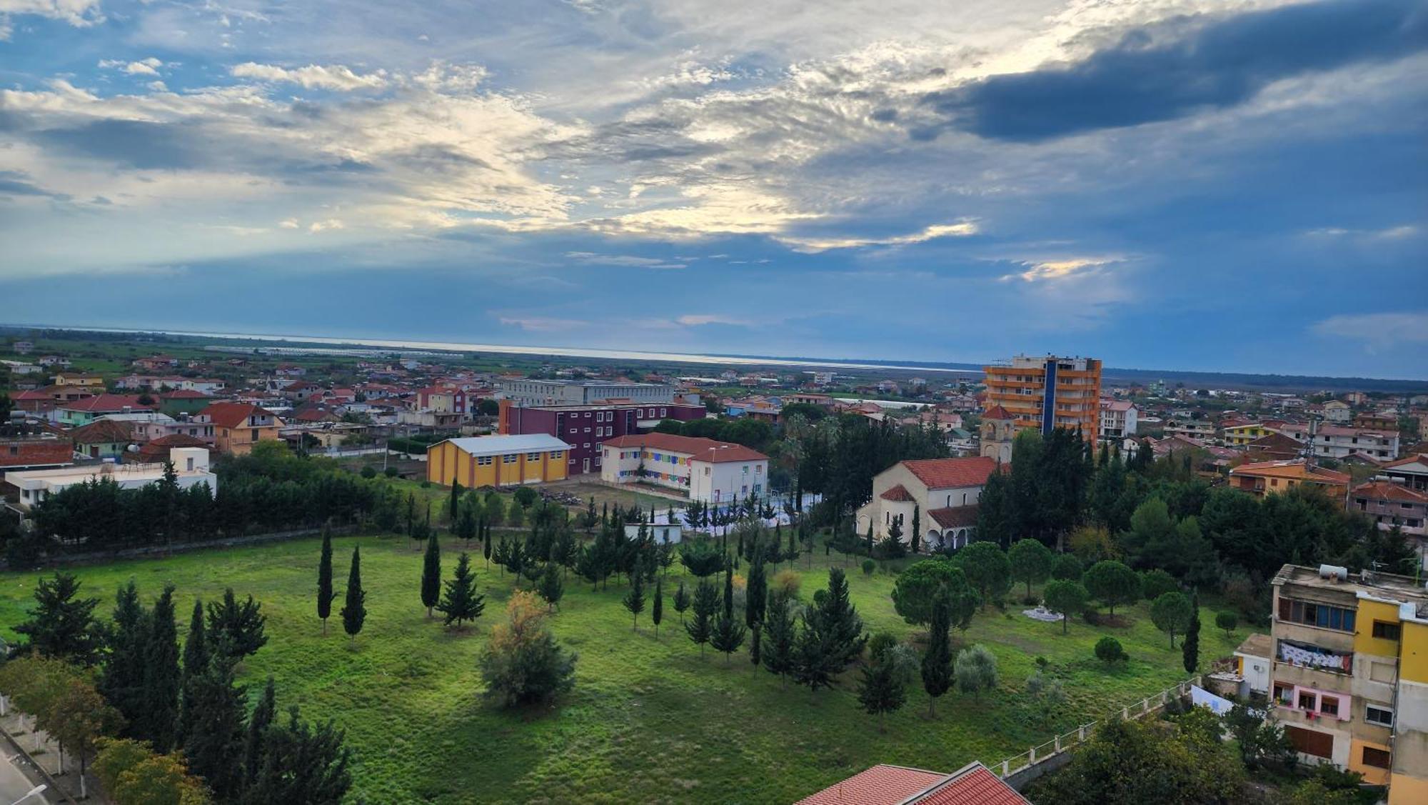Green Trails City Center Divjake Esterno foto